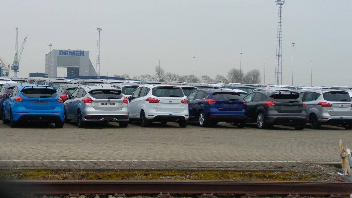 Focus RS at depot