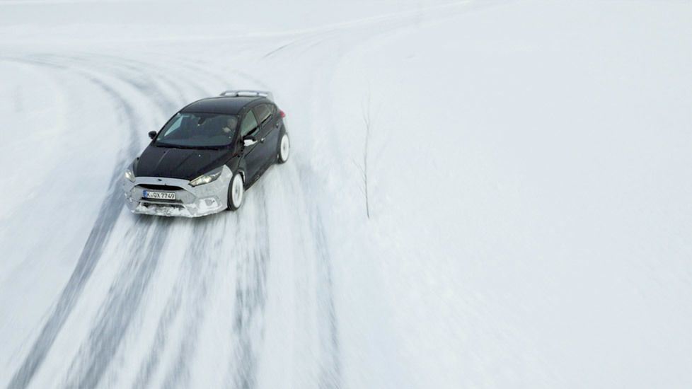 Focus RS Drifting in Snow