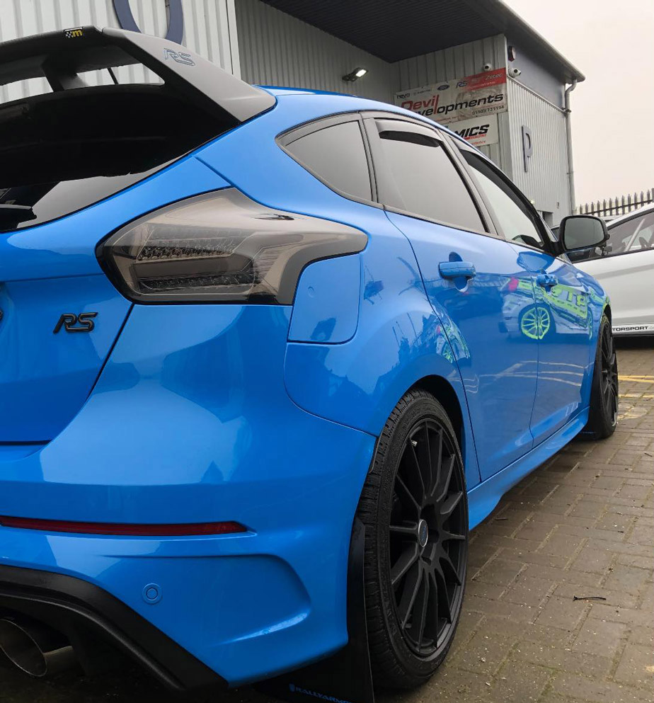 Chrome Smoked LED Lights on Nitrous Blue Mk3 Focus RS